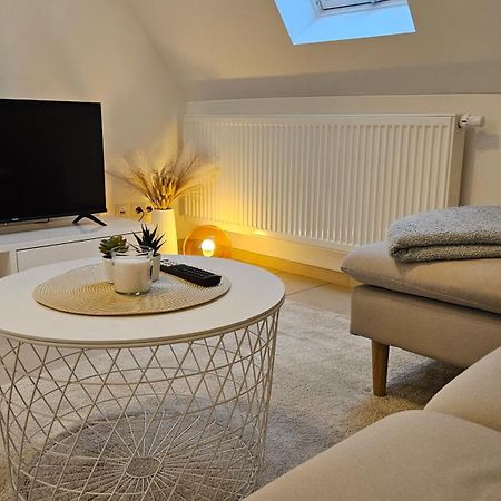Ferienwohnung As 5 One & Two Bamberg - Modern In Ruhiger Lager Mit Balkon Hallstadt Eksteriør bilde