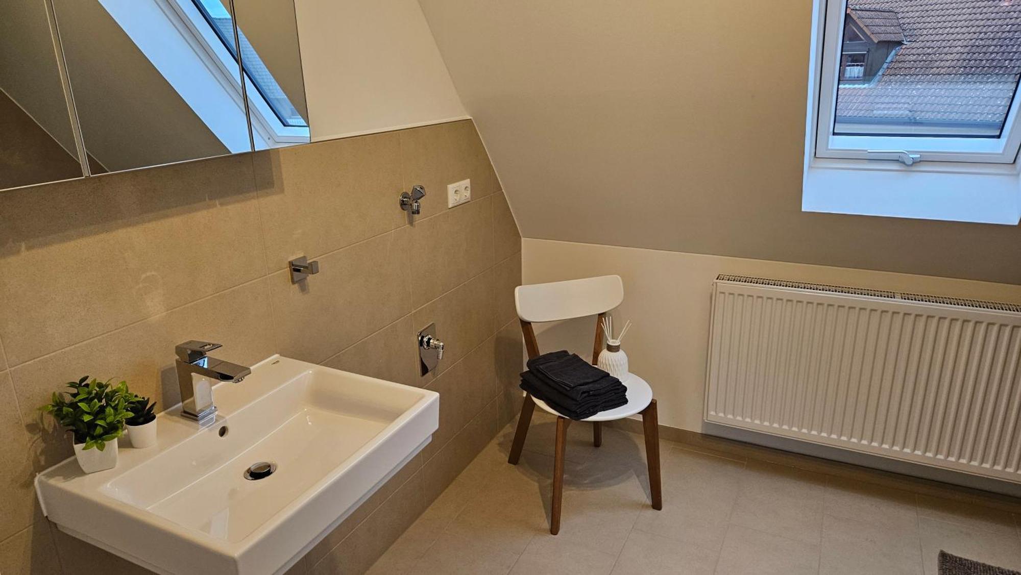 Ferienwohnung As 5 One & Two Bamberg - Modern In Ruhiger Lager Mit Balkon Hallstadt Eksteriør bilde