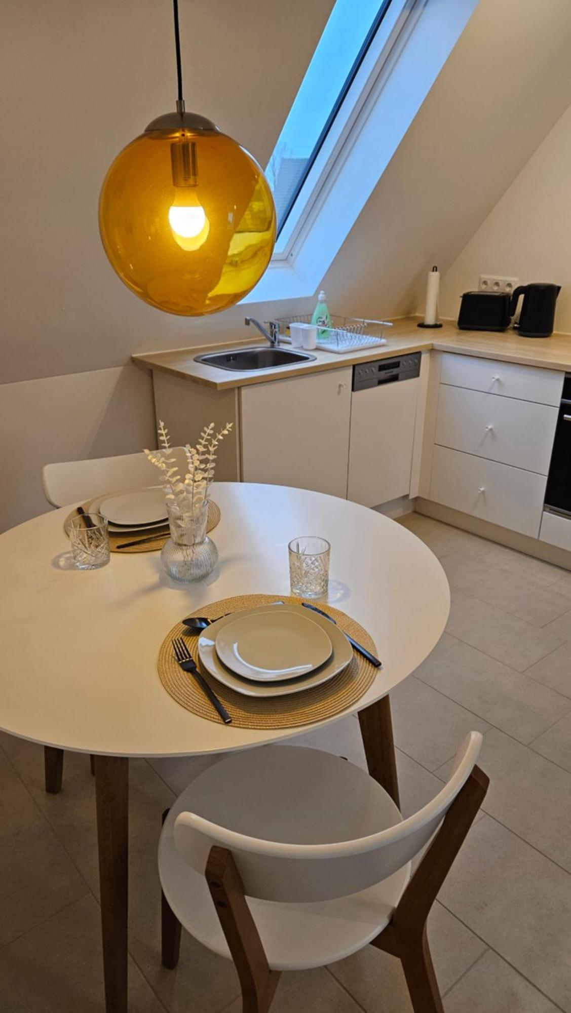 Ferienwohnung As 5 One & Two Bamberg - Modern In Ruhiger Lager Mit Balkon Hallstadt Eksteriør bilde