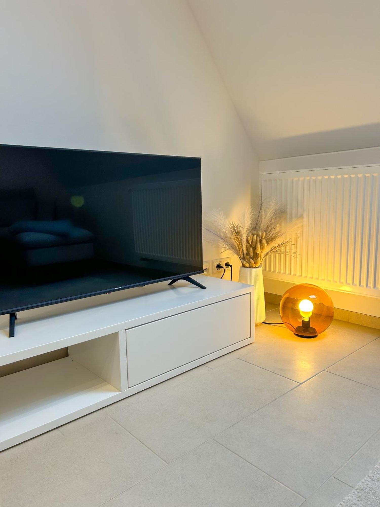 Ferienwohnung As 5 One & Two Bamberg - Modern In Ruhiger Lager Mit Balkon Hallstadt Eksteriør bilde